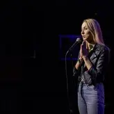 Nikki Glaser голая #0109