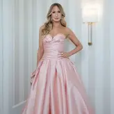 Nikki Glaser nude #0303