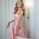 Nikki Glaser nude #0308