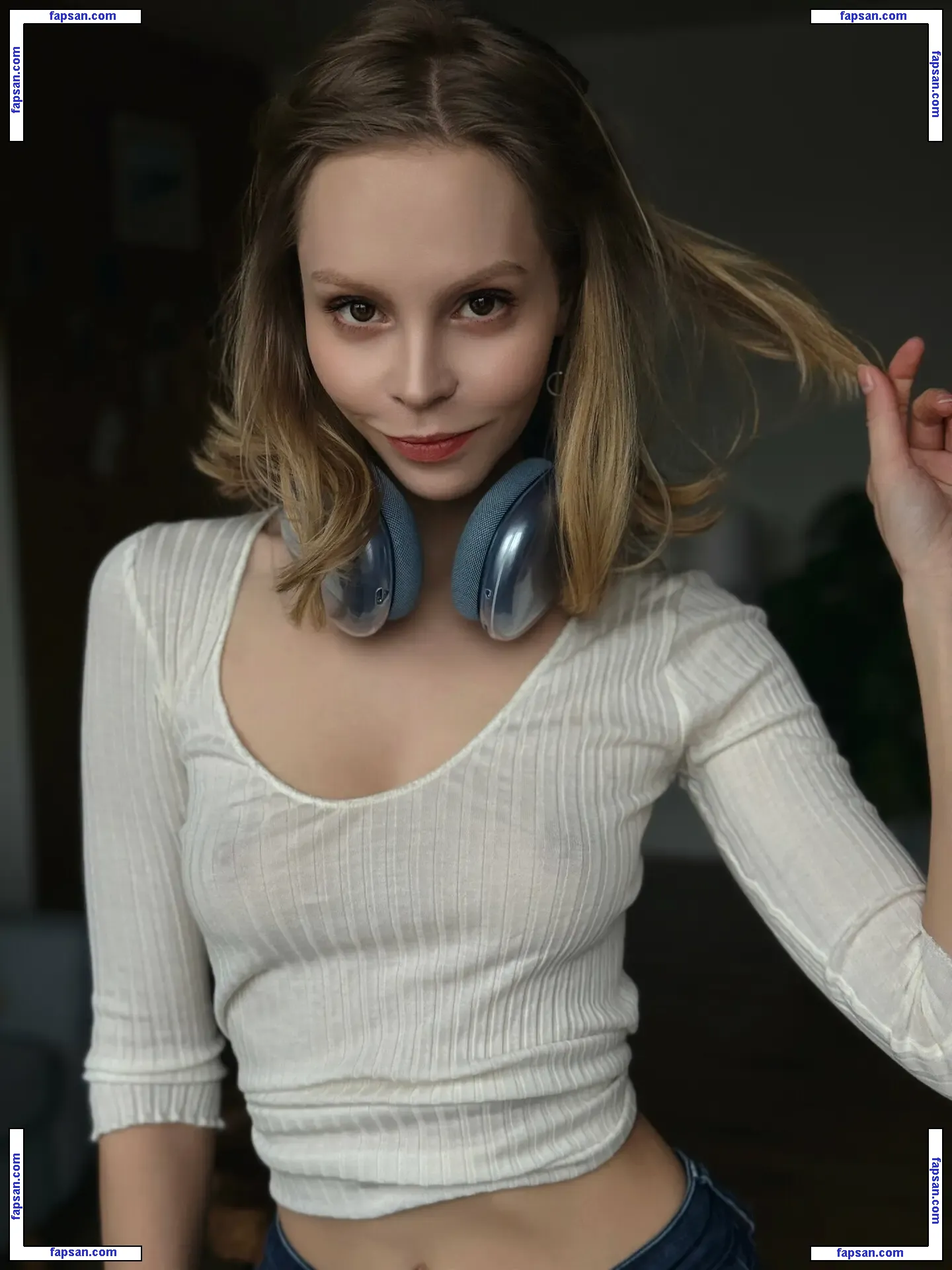 nikki.mills.private nude photo #0025 from OnlyFans