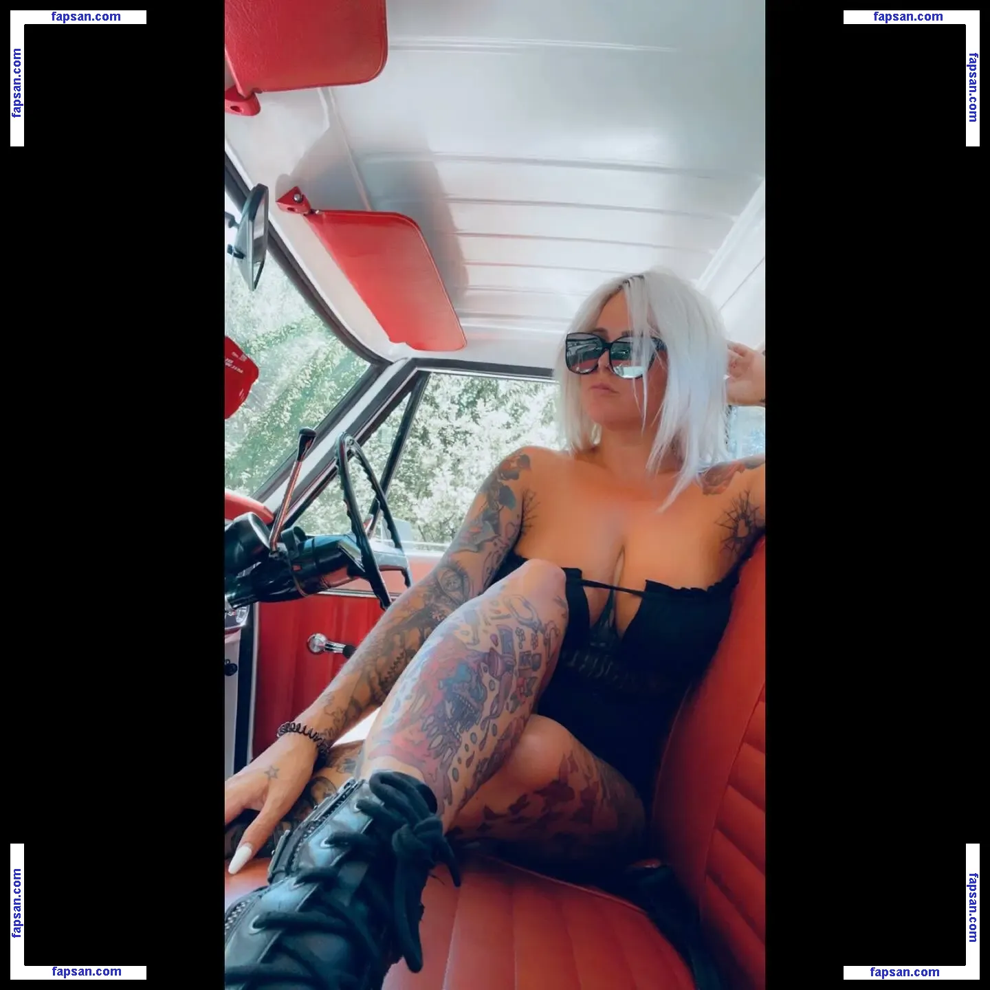 Nikki N9ne / nikkinikkin9nedoors nude photo #0002 from OnlyFans