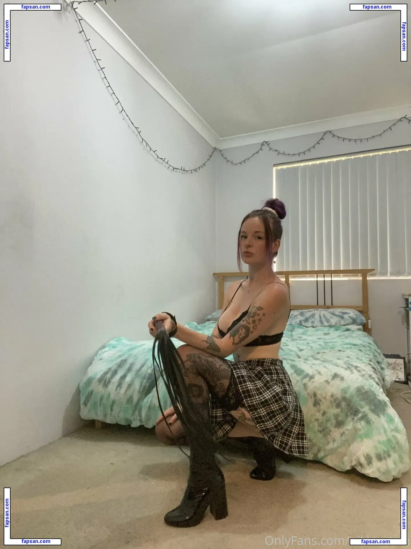 nikki.wtsm nude photo #0012 from OnlyFans