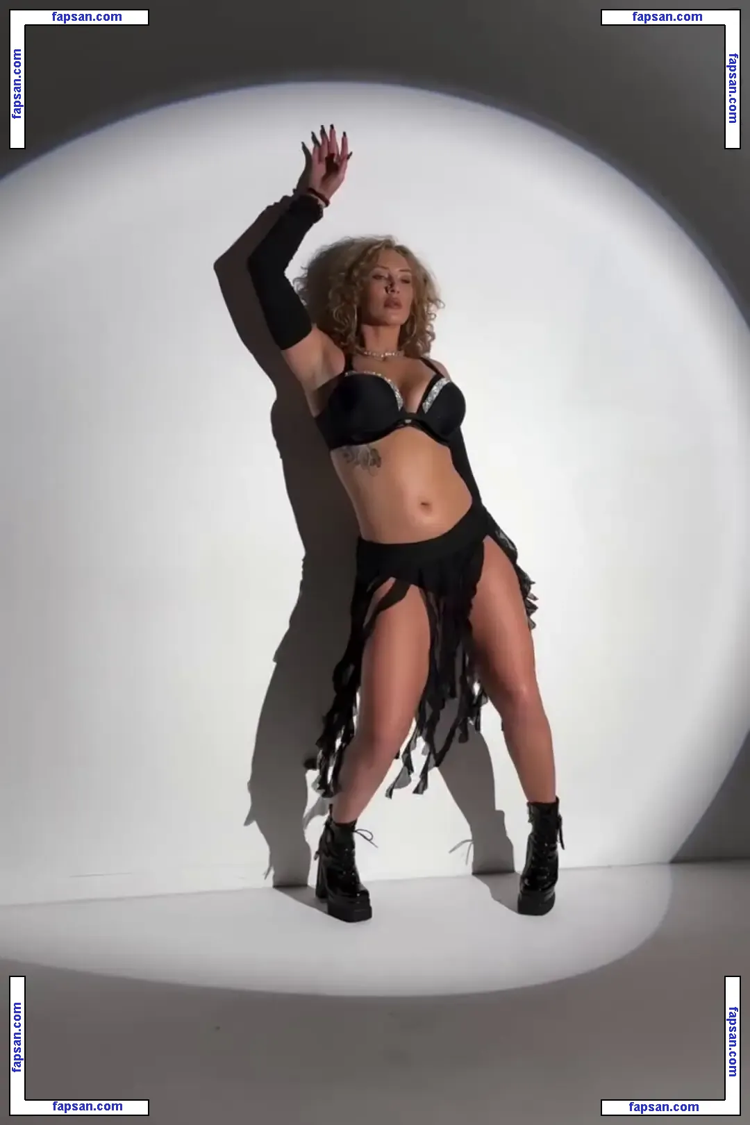 Nikkita Lyons nude photo #0551 from OnlyFans