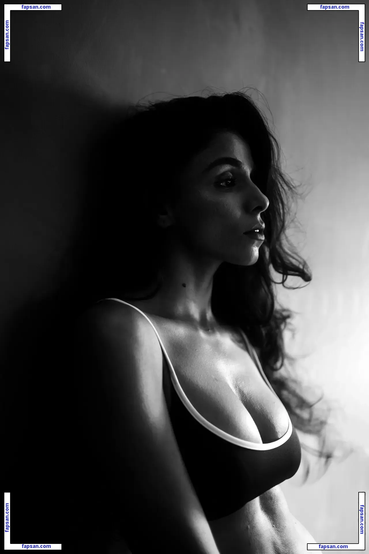 niktamshra nude photo #0001 from OnlyFans