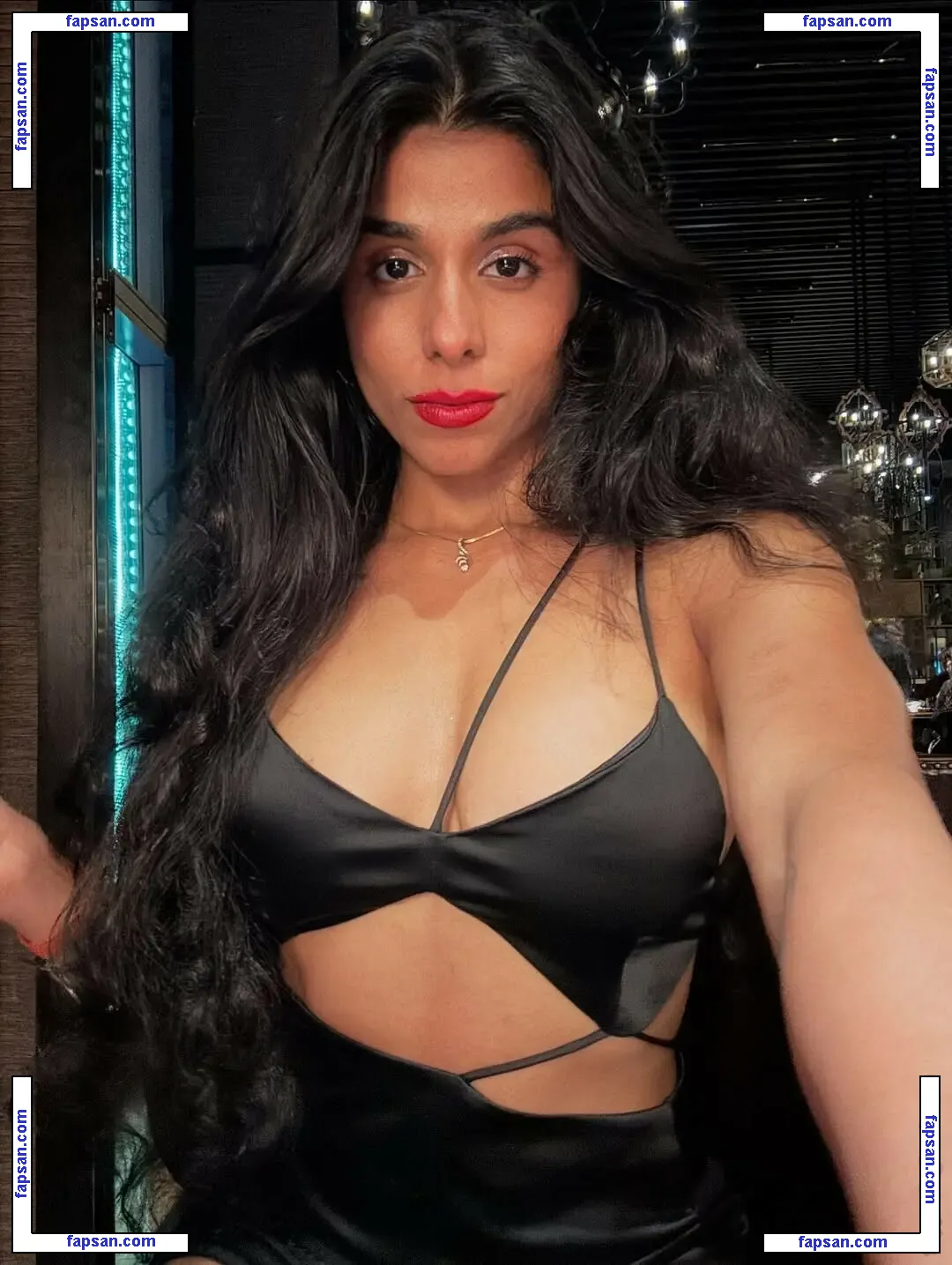 niktamshra nude photo #0017 from OnlyFans