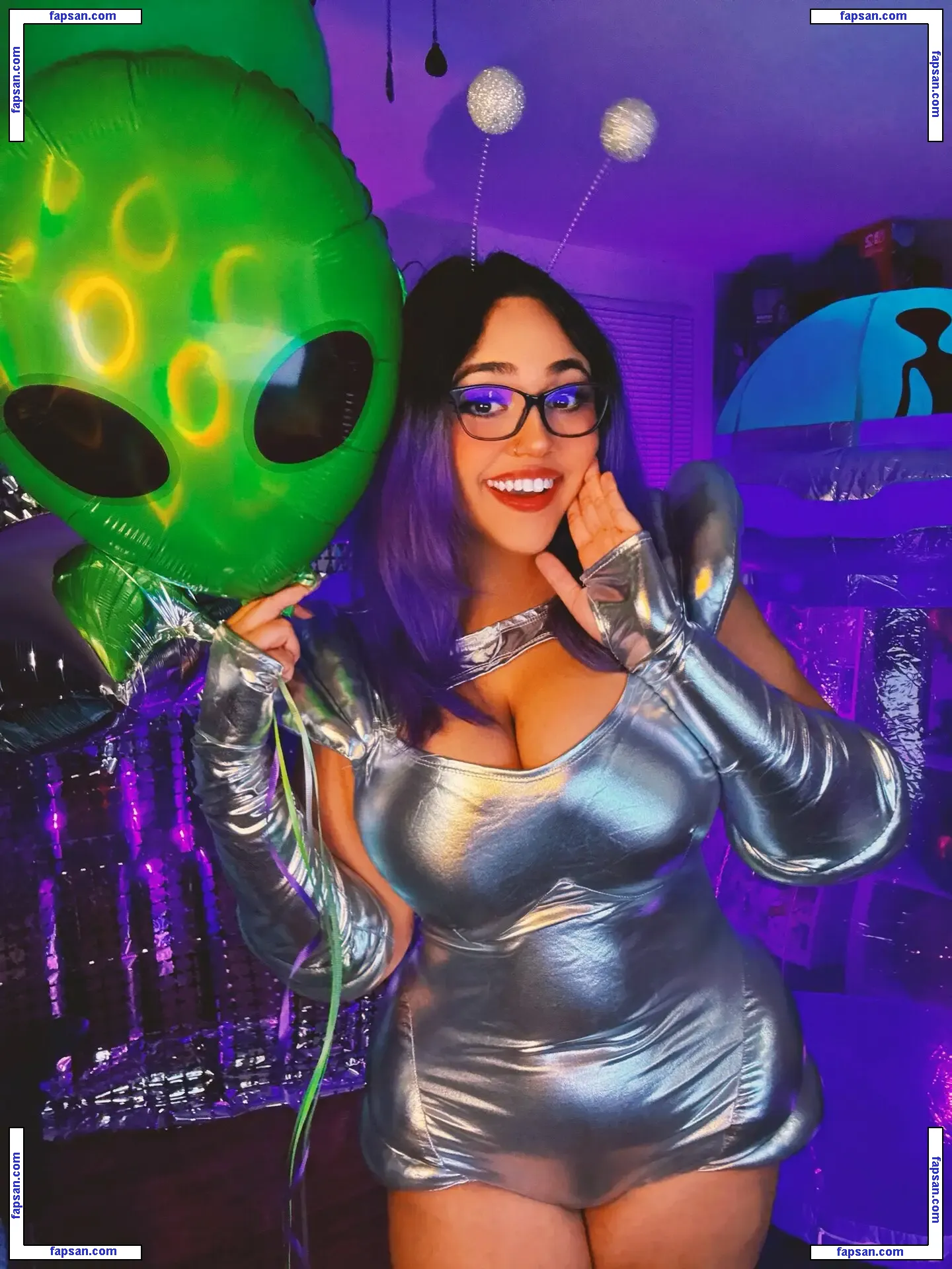 niku_geek17 nude photo #0003 from OnlyFans