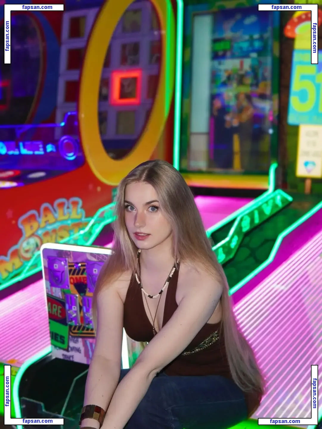 Nimuena nude photo #0019 from OnlyFans