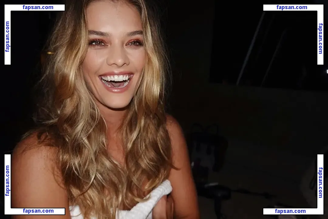 Nina Agdal голая фото #0037 с Онлифанс
