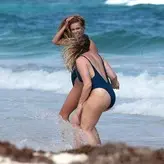 Nina Agdal голая #0359