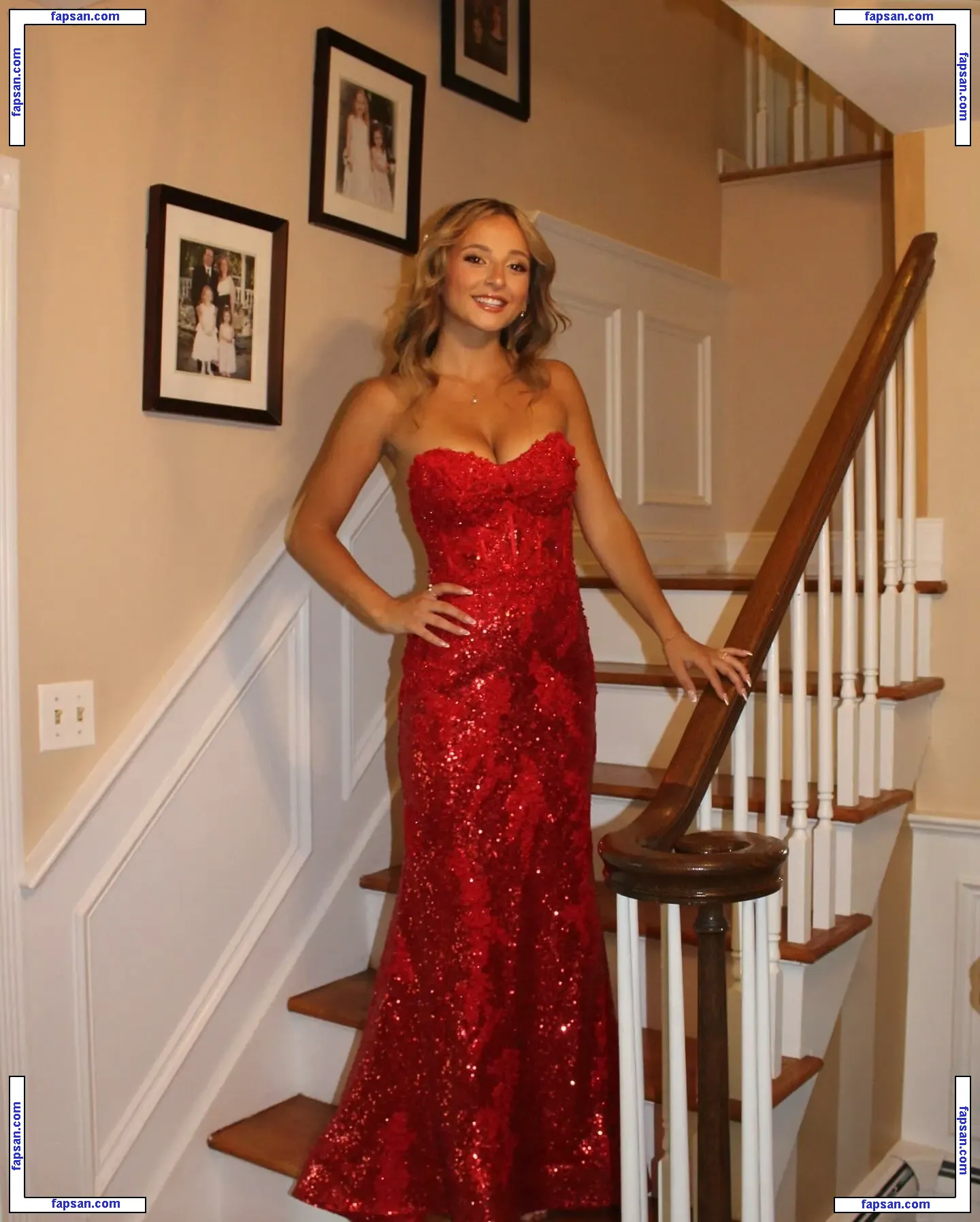 Nina Cotroneo nude photo #0001 from OnlyFans