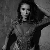 Nina Dobrev голая #0453