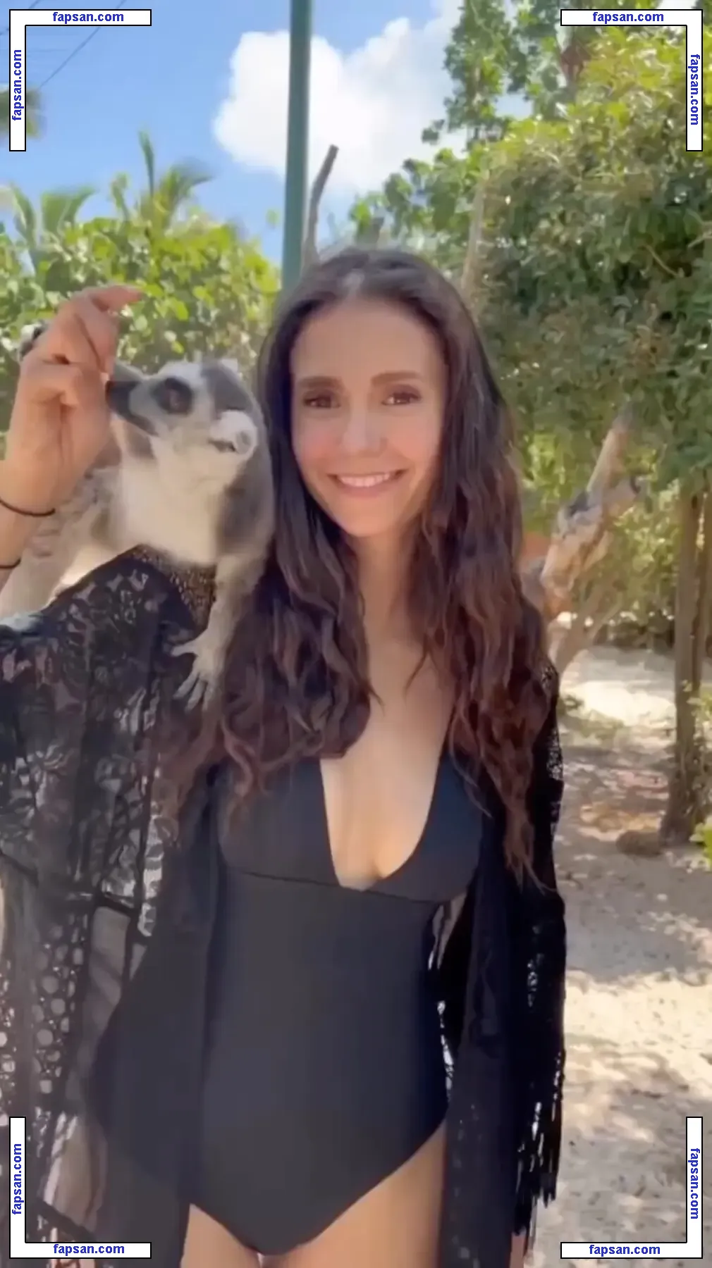 Nina Dobrev голая фото #1851 с Онлифанс