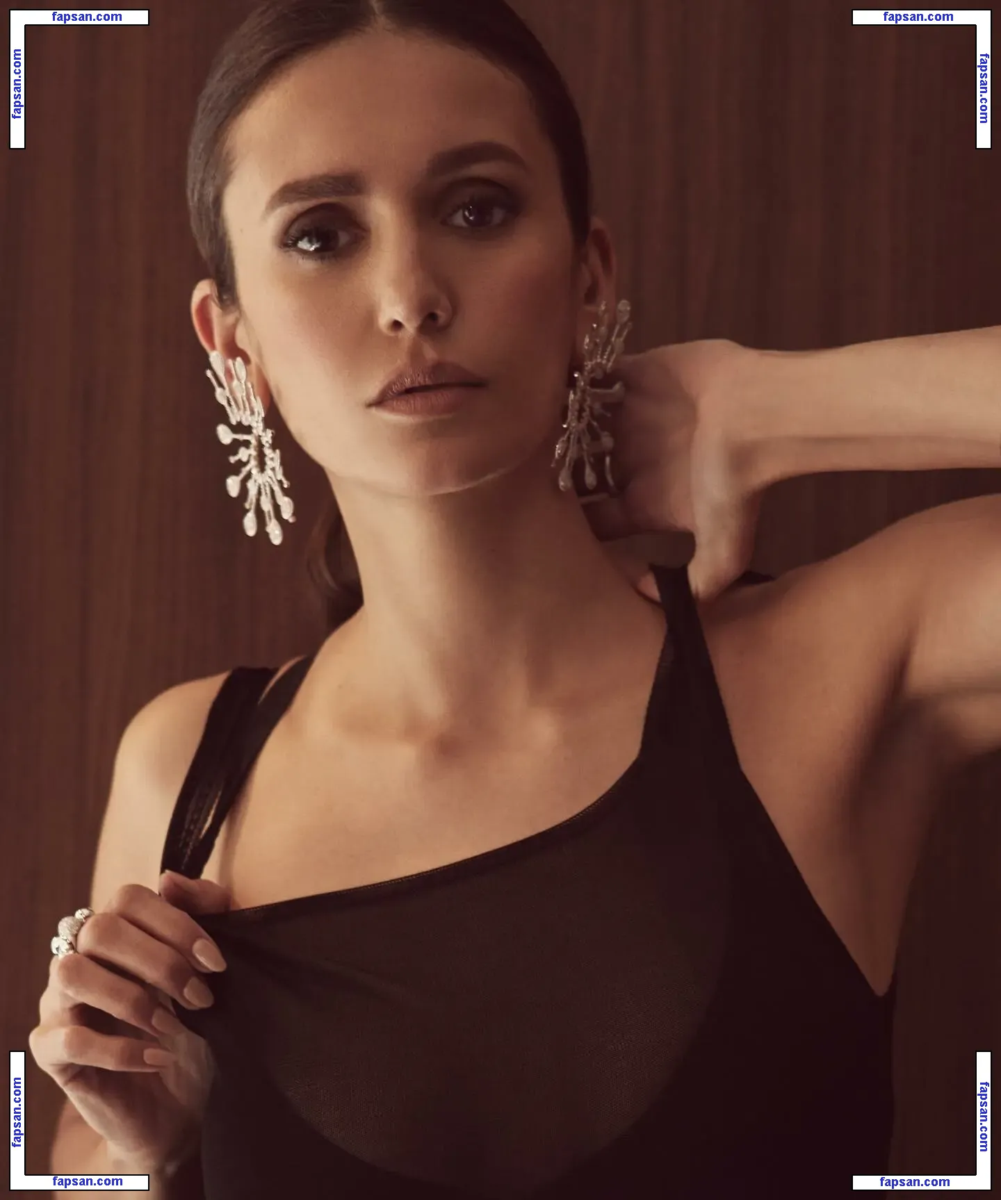 Nina Dobrev голая фото #1901 с Онлифанс