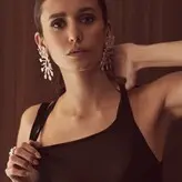 Nina Dobrev голая #1901