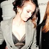 Nina Dobrev голая #1937