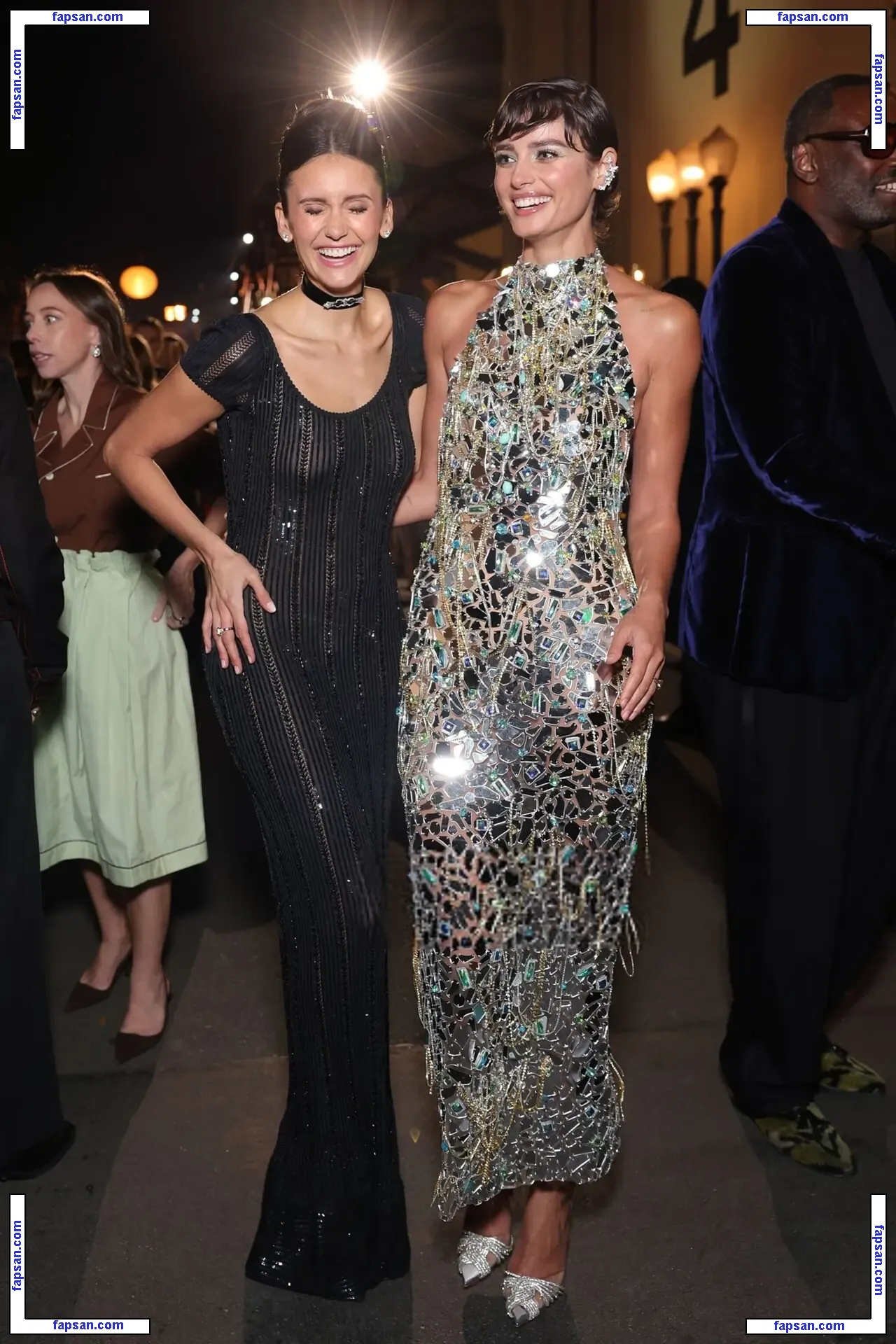 Nina Dobrev голая фото #2564 с Онлифанс