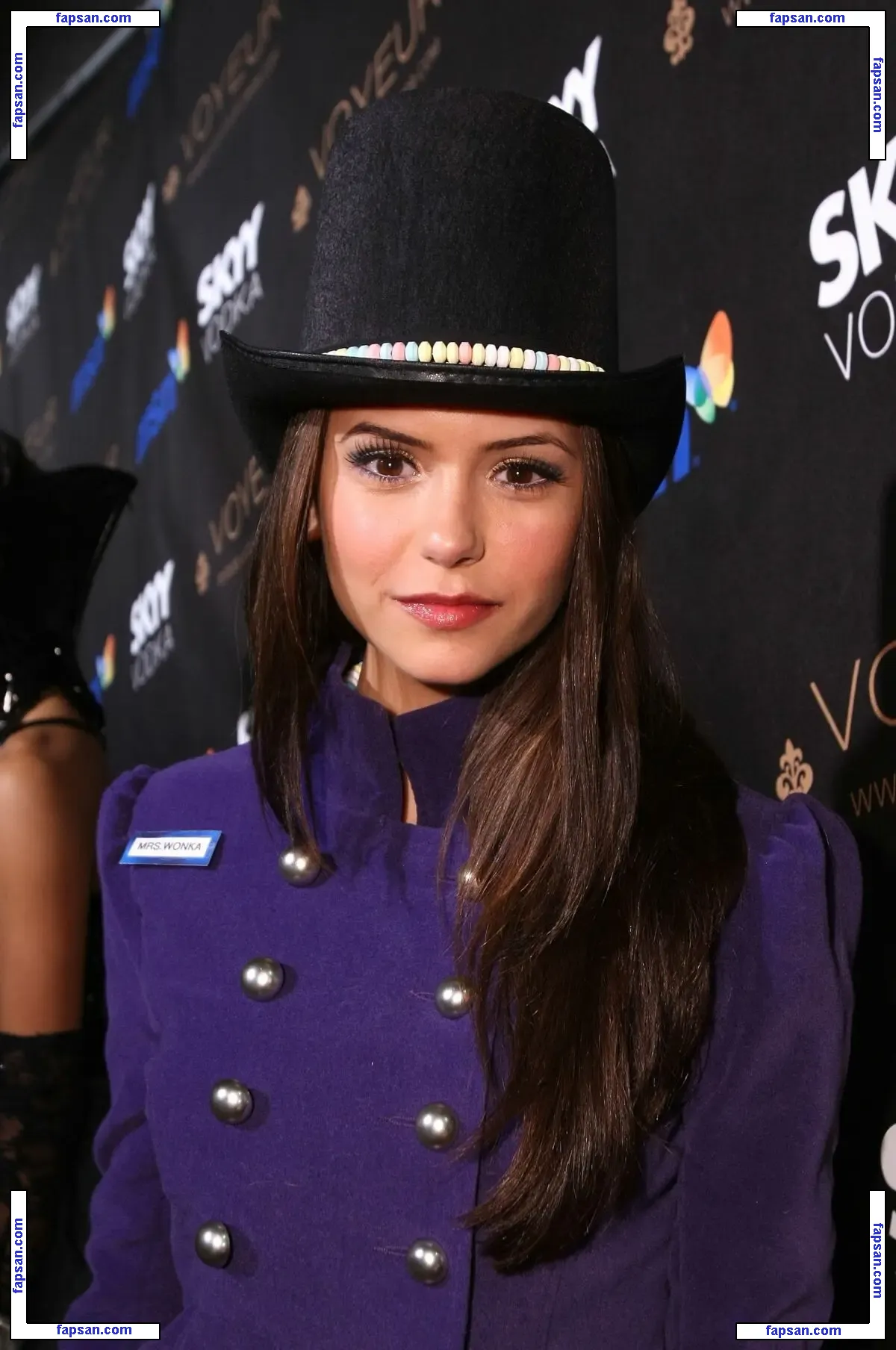 Nina Dobrev голая фото #2569 с Онлифанс