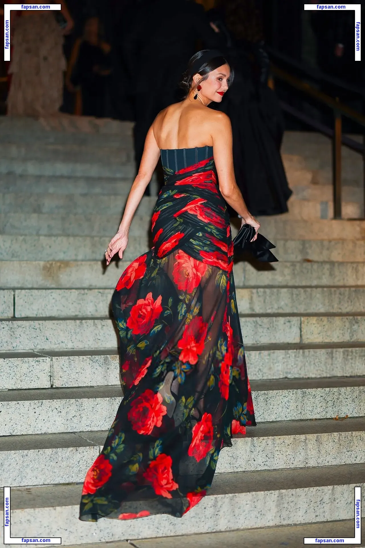 Nina Dobrev голая фото #2581 с Онлифанс