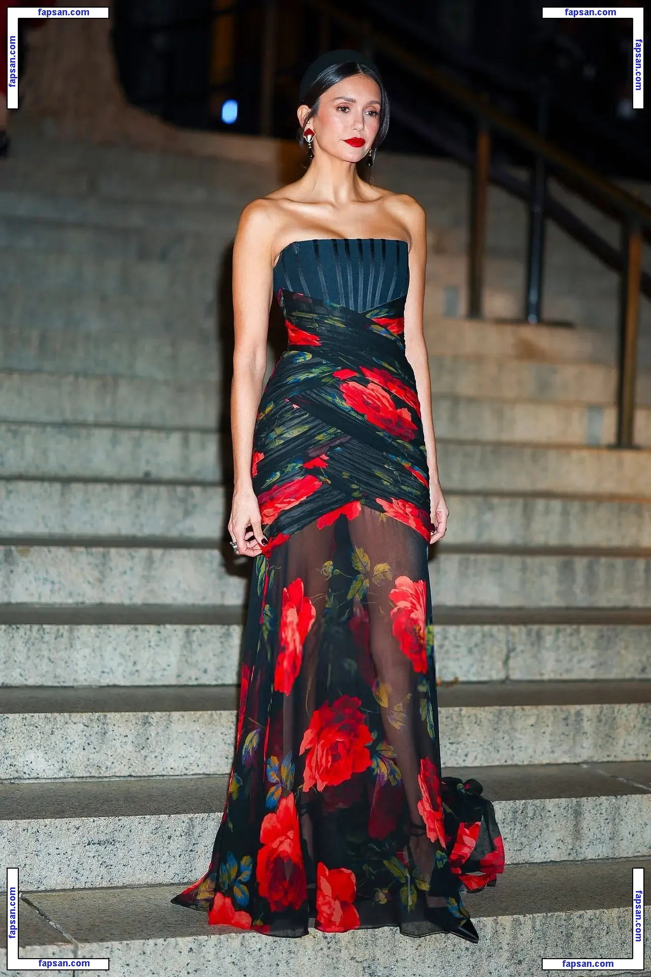 Nina Dobrev голая фото #2585 с Онлифанс