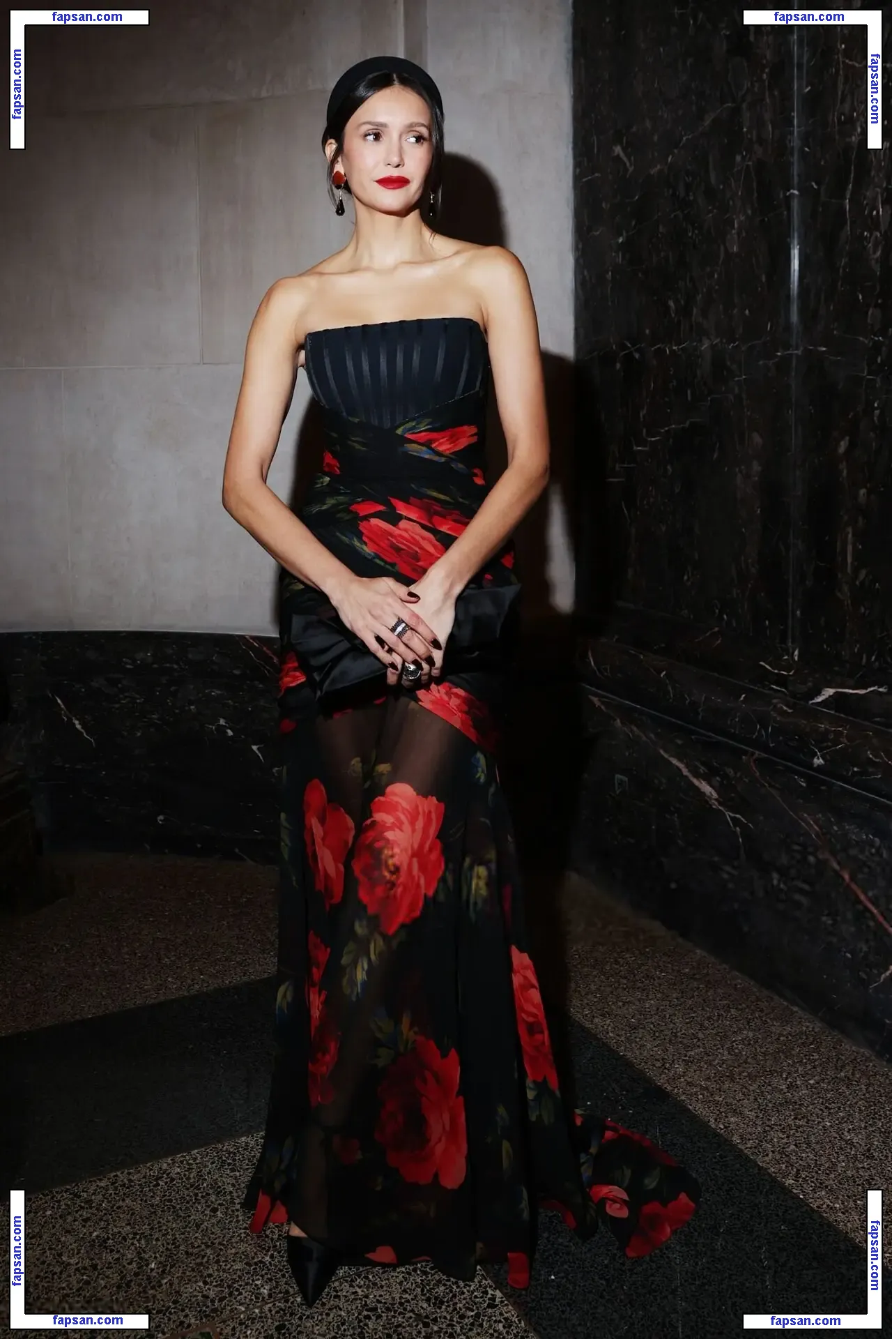 Nina Dobrev голая фото #2588 с Онлифанс