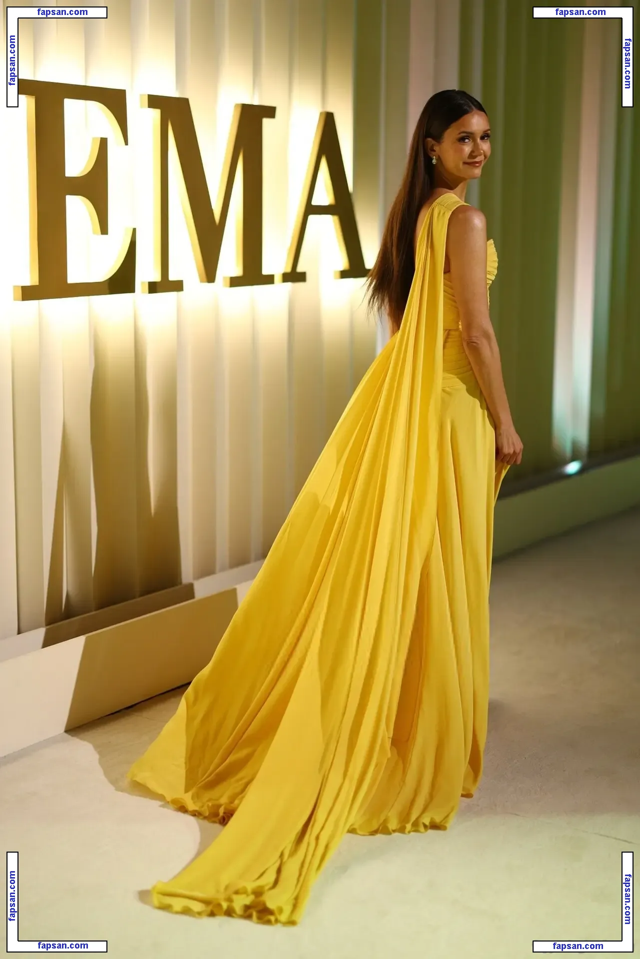 Nina Dobrev голая фото #2668 с Онлифанс