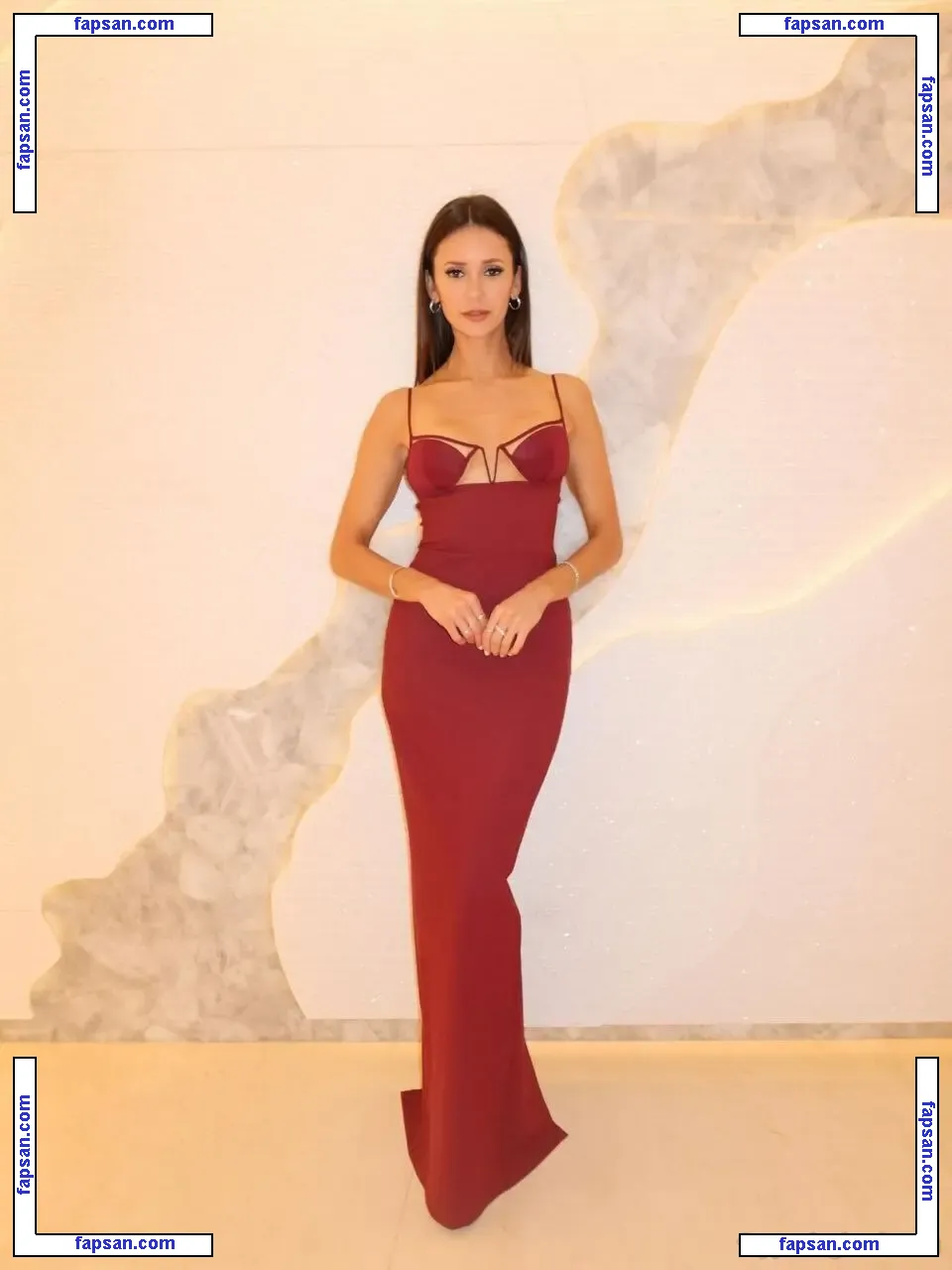 Nina Dobrev голая фото #2703 с Онлифанс