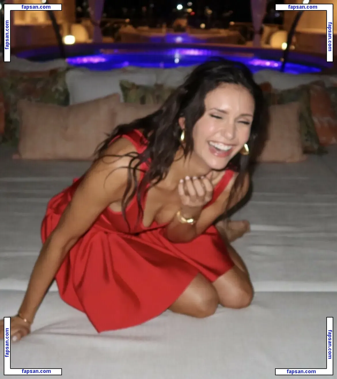 Nina Dobrev голая фото #2711 с Онлифанс