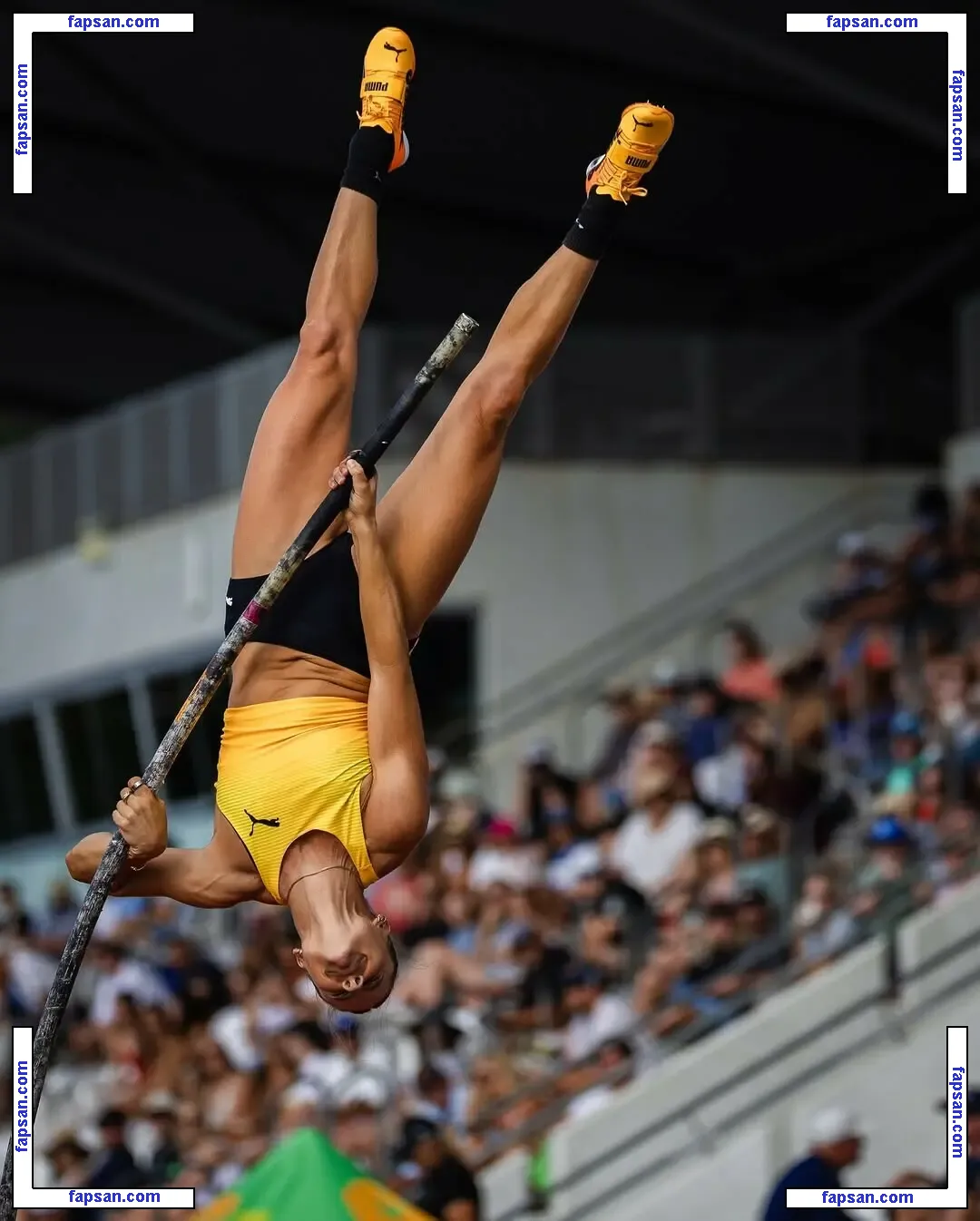 Nina Kennedy голая фото #0026 с Онлифанс