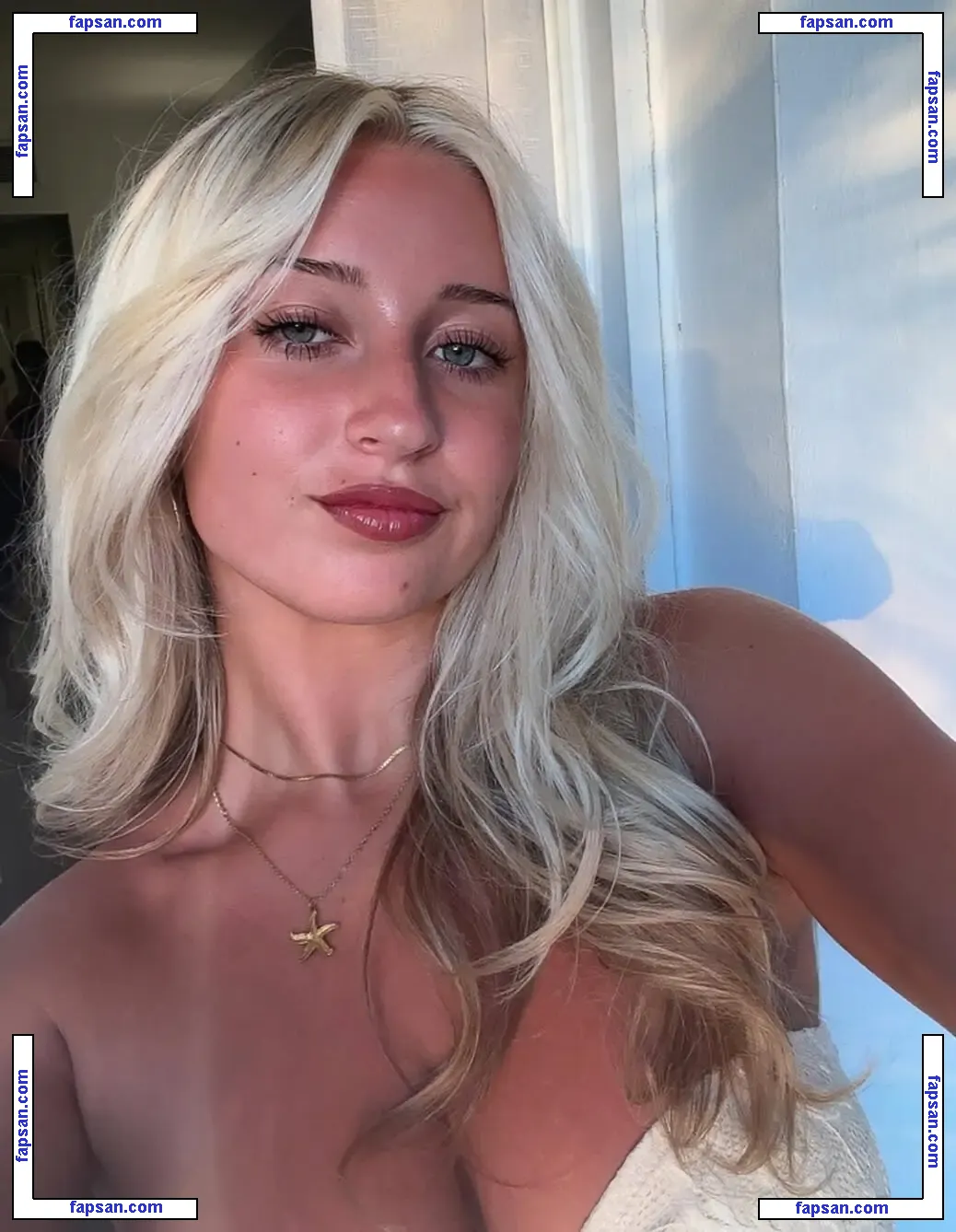 Nina nude photo #0002 from OnlyFans