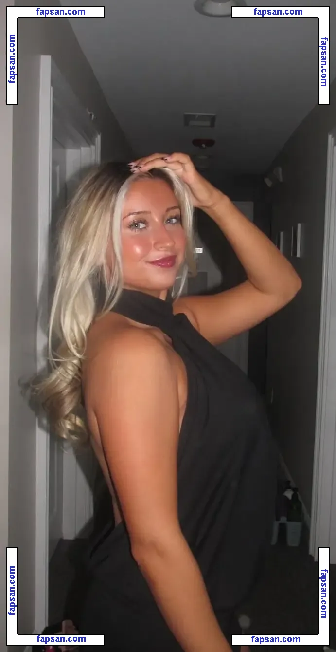 Nina nude photo #0006 from OnlyFans