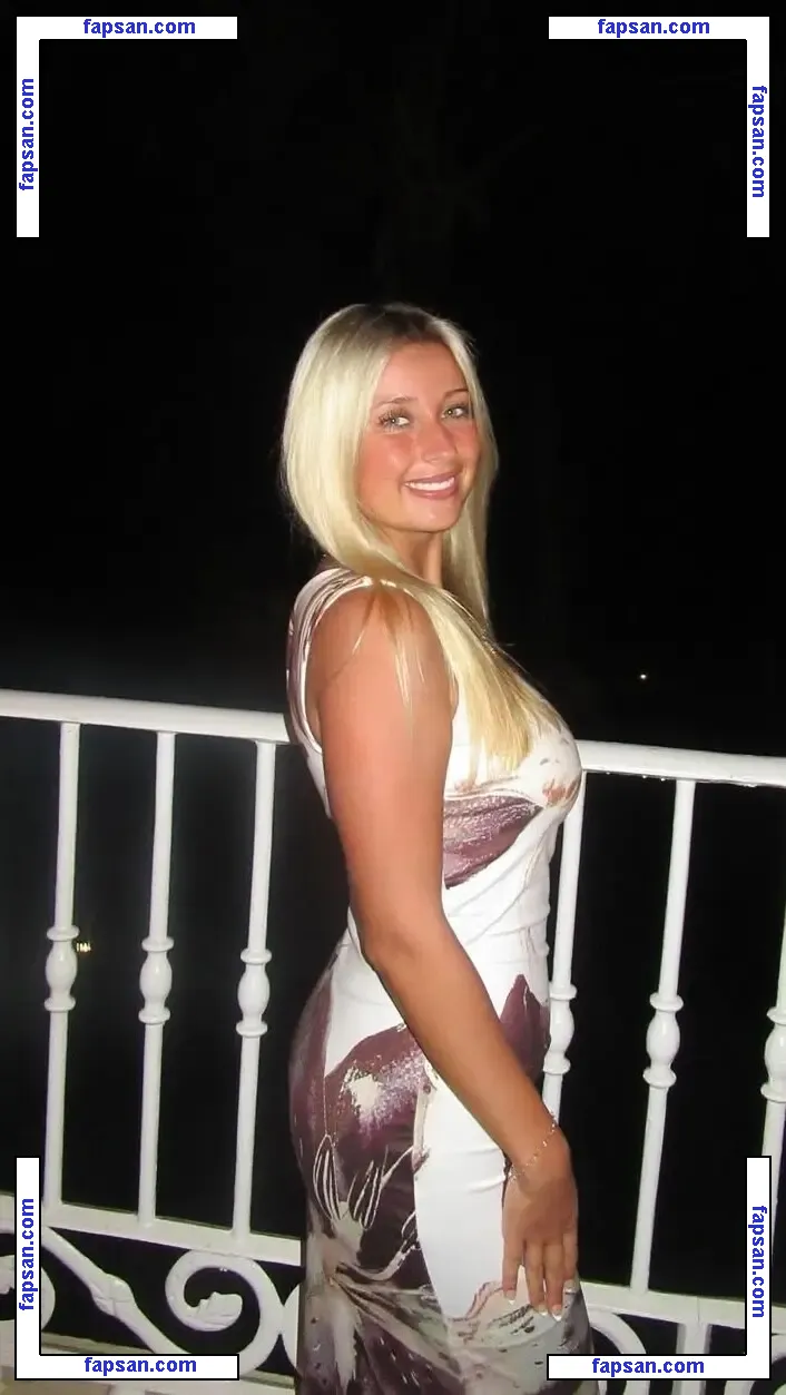 Nina nude photo #0018 from OnlyFans