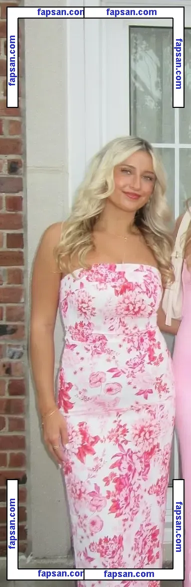 Nina nude photo #0024 from OnlyFans