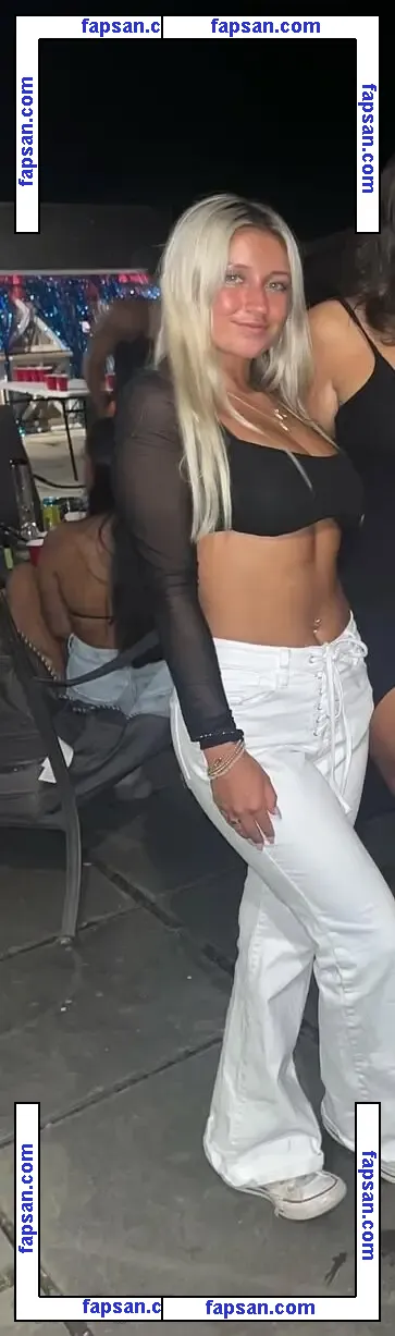 Nina nude photo #0027 from OnlyFans