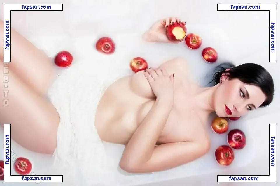 Nina Van Graef голая фото #0011 с Онлифанс