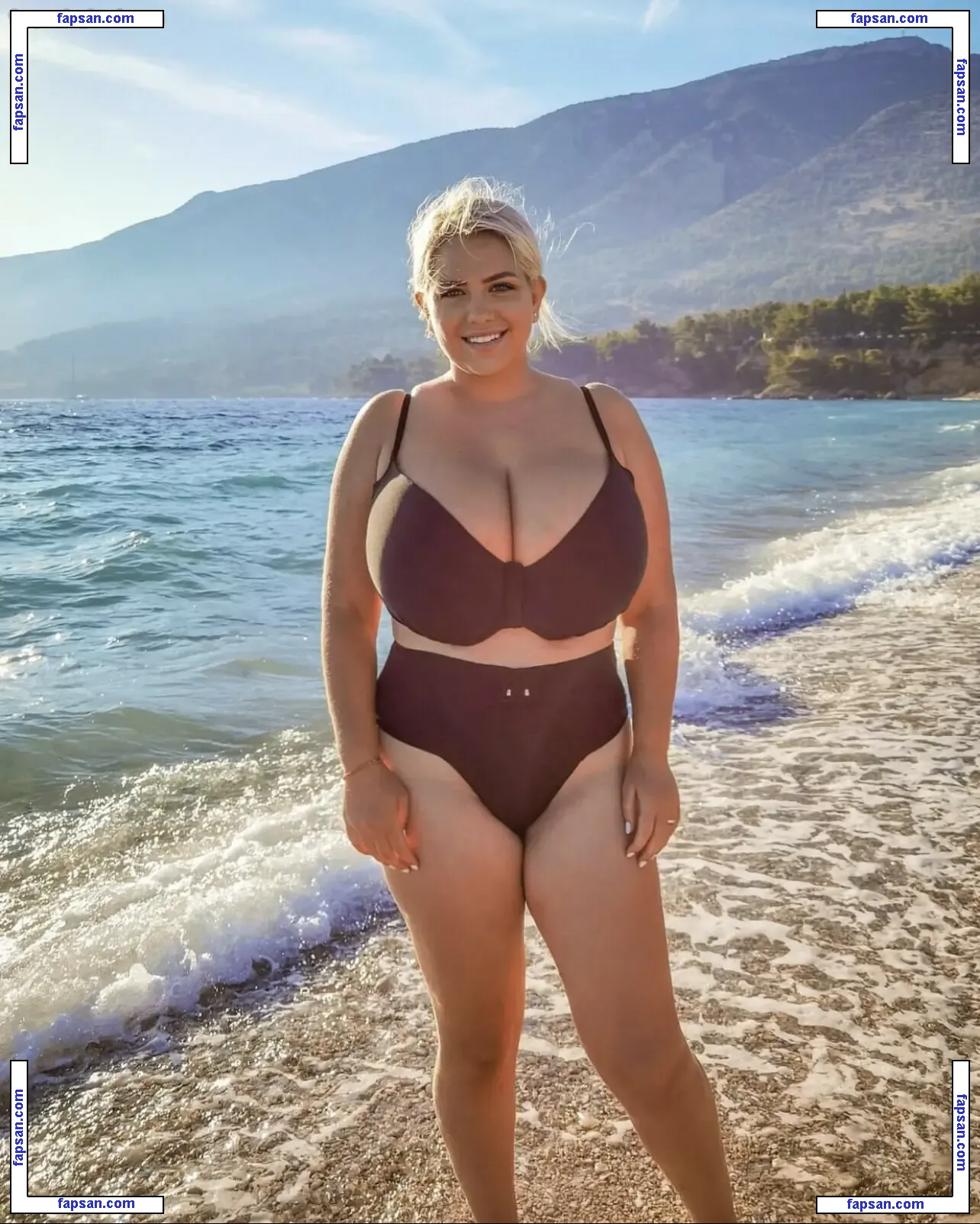 NinaPhoenix nude photo #0074 from OnlyFans