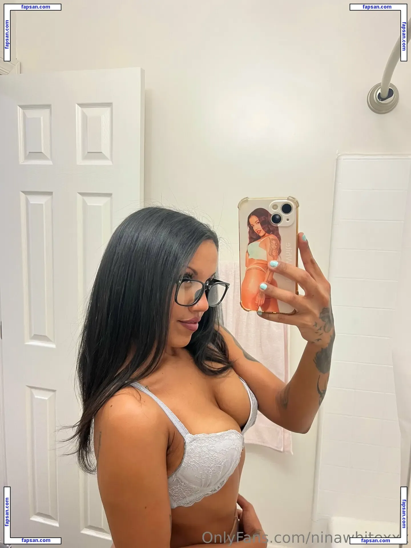 ninawhitexxx голая фото #0004 с Онлифанс