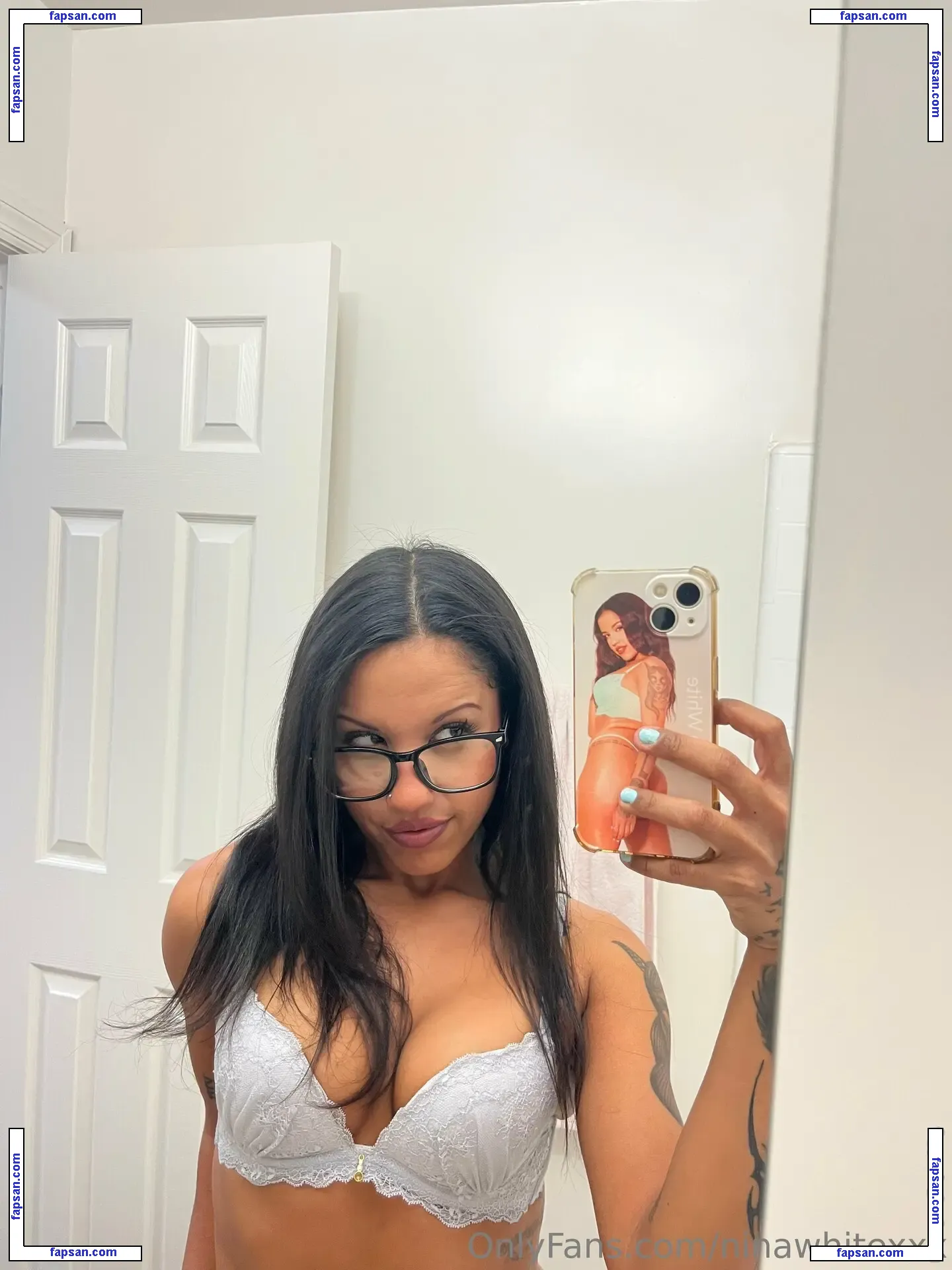 ninawhitexxx голая фото #0005 с Онлифанс