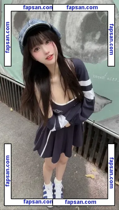 NinimlgbReal nude photo #0008 from OnlyFans