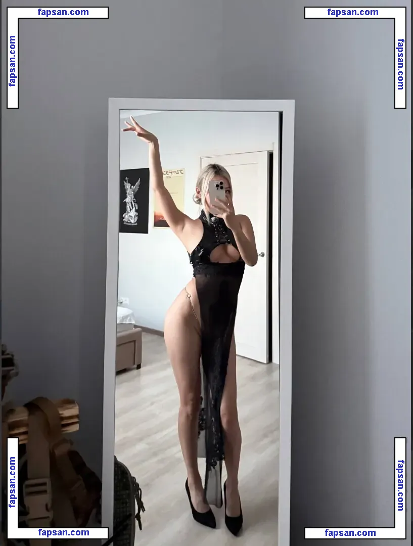 Ninja.Vi nude photo #0293 from OnlyFans