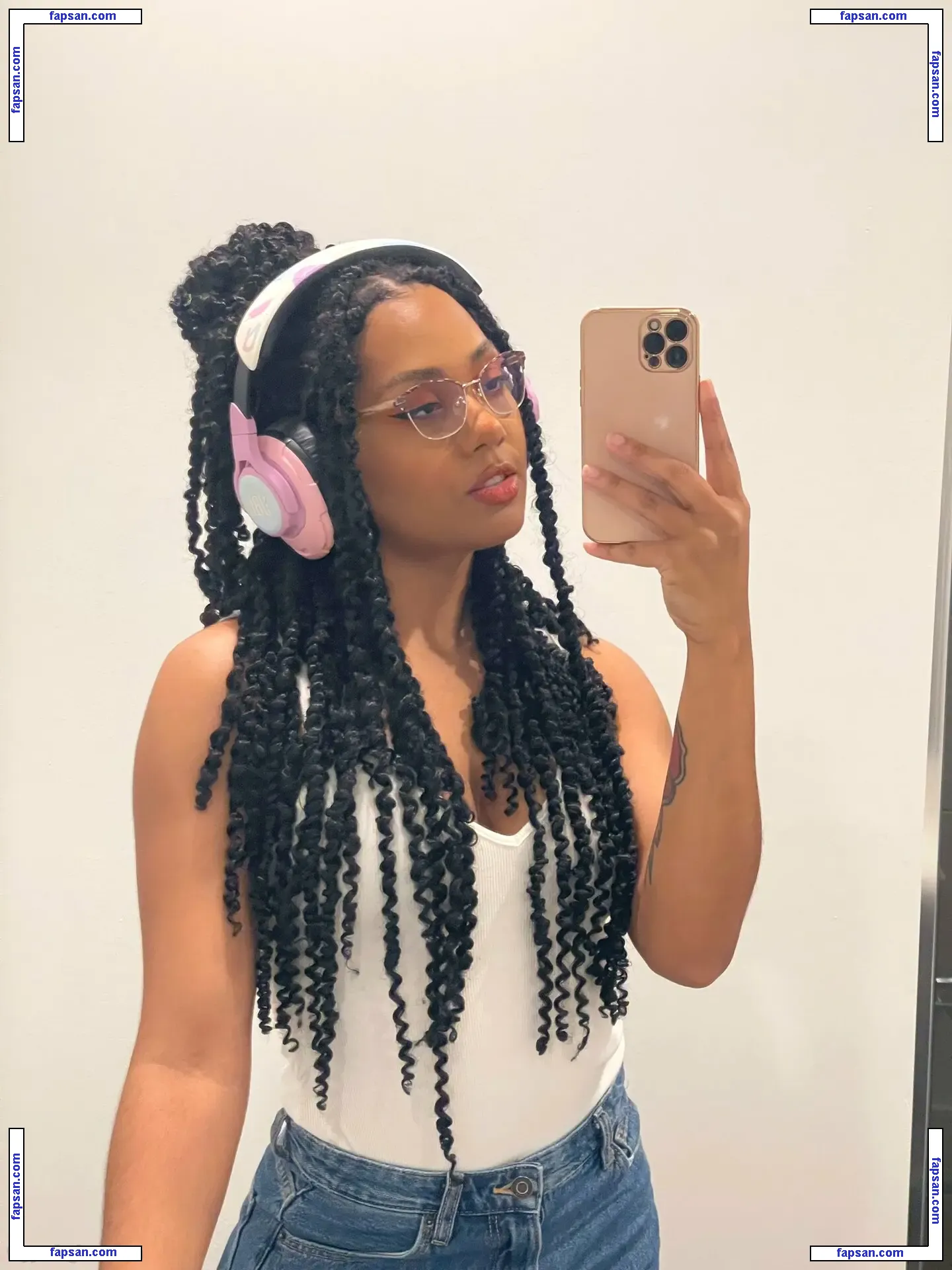 Ninjayla nude photo #0008 from OnlyFans