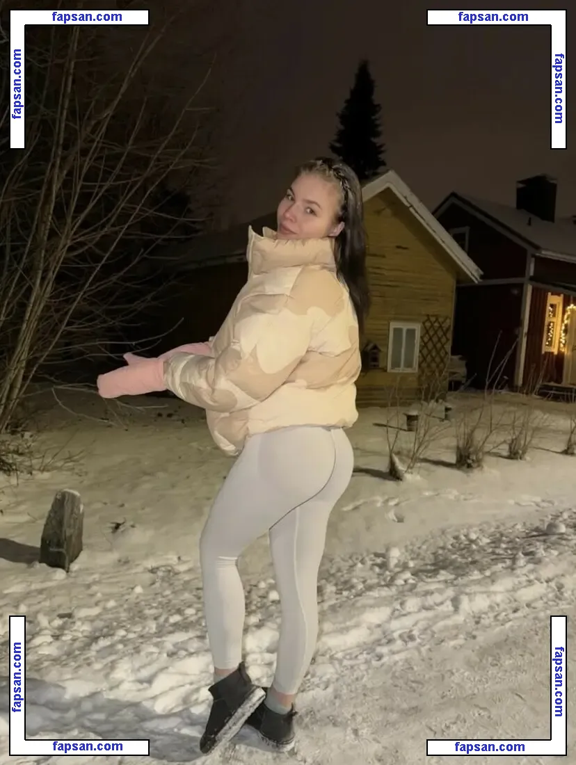 Ninnijuliaa nude photo #0001 from OnlyFans