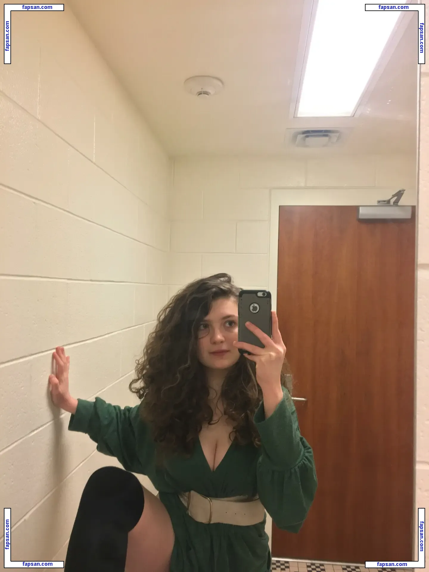 nirvanicataxia nude photo #0024 from OnlyFans