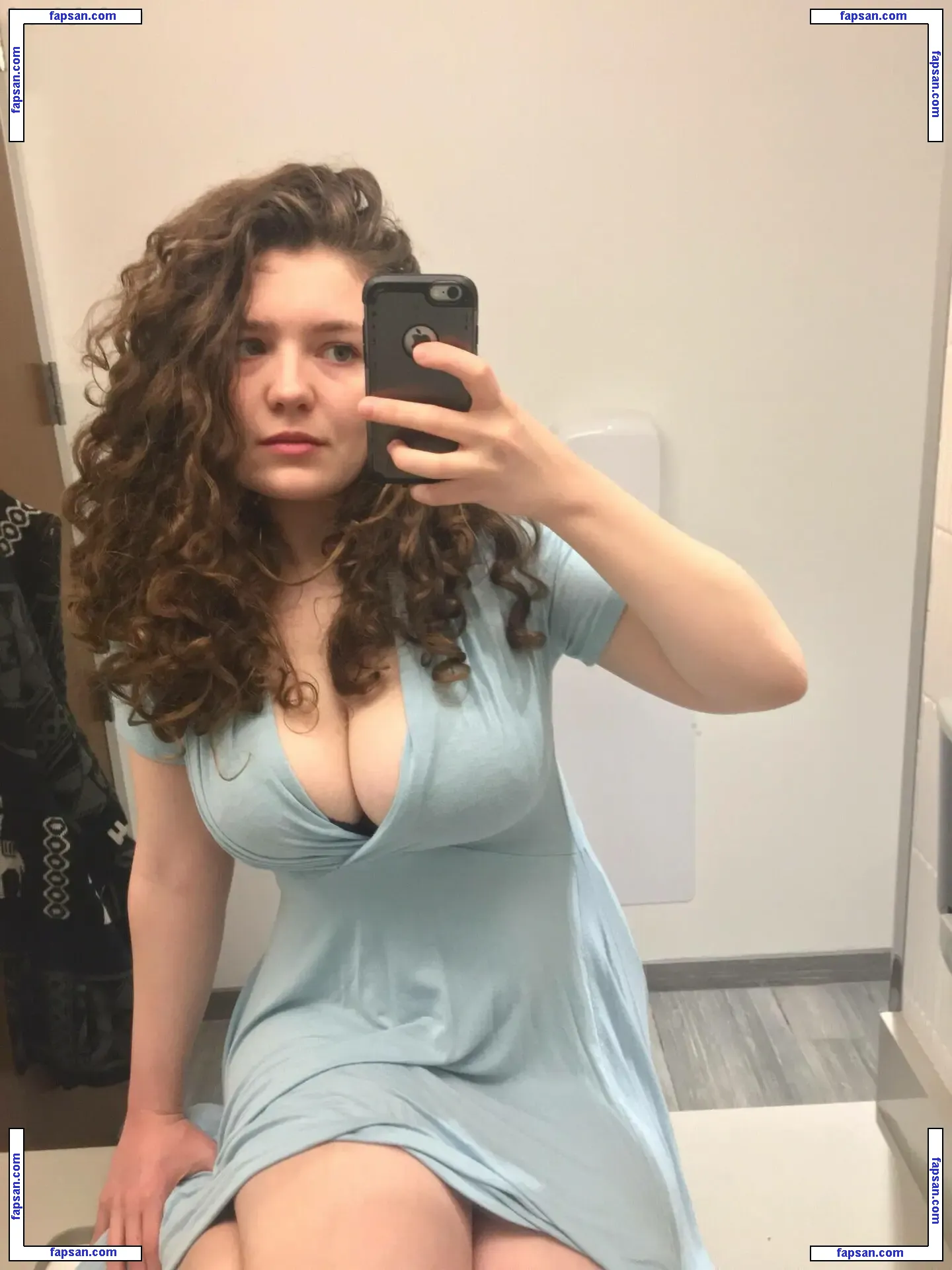 nirvanicataxia nude photo #0026 from OnlyFans