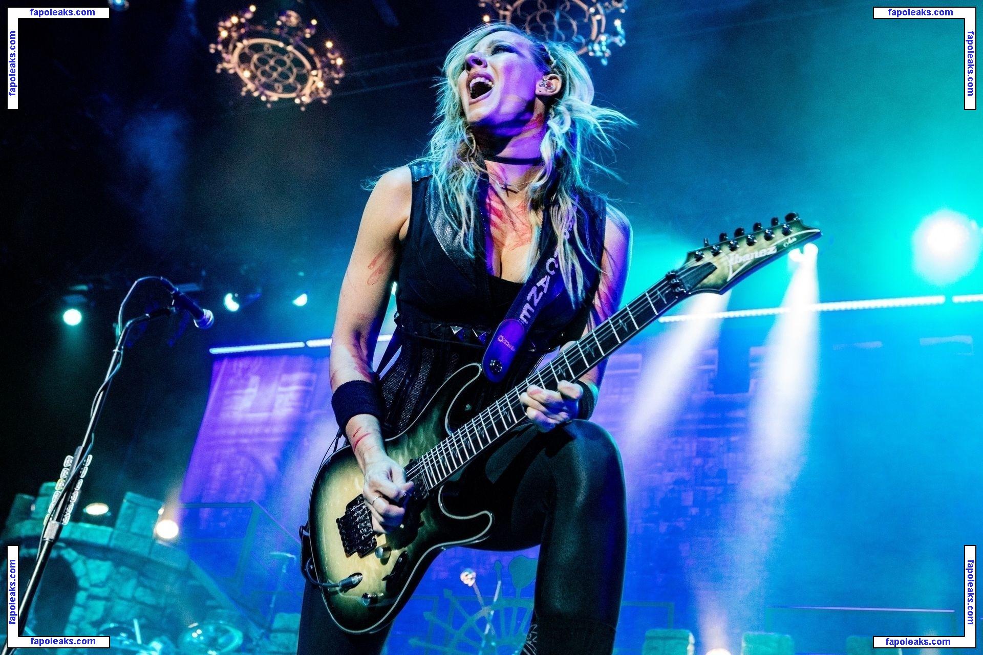 Nita Strauss голая фото #0013 с Онлифанс