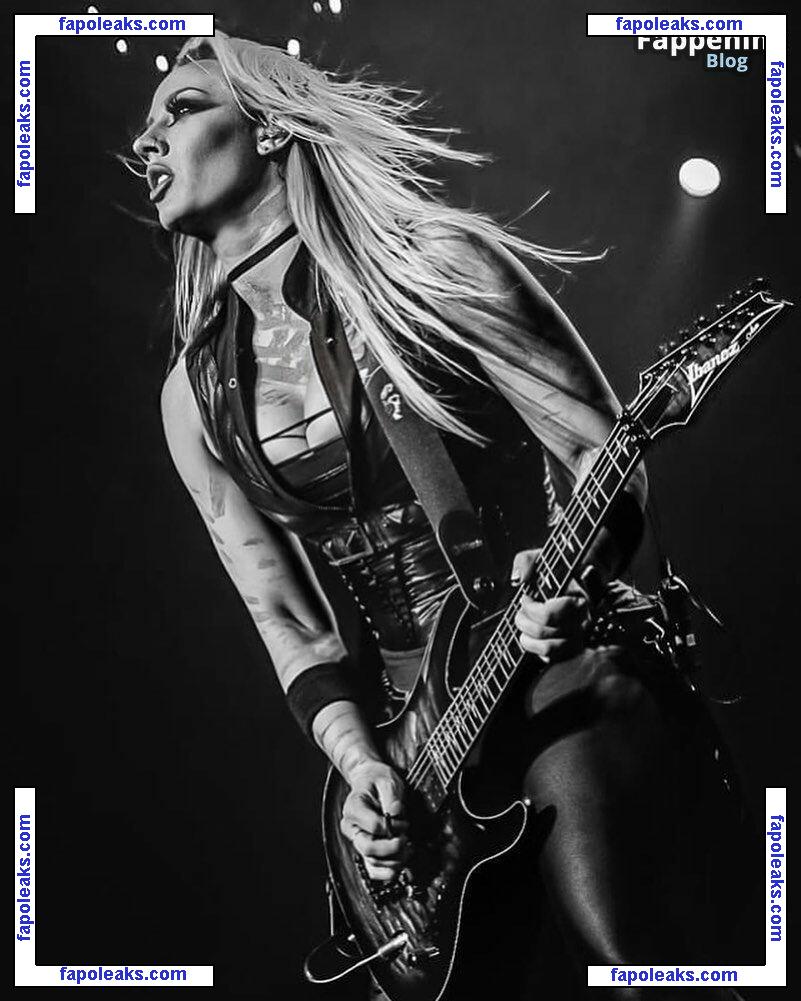 Nita Strauss nude photo #0025 from OnlyFans