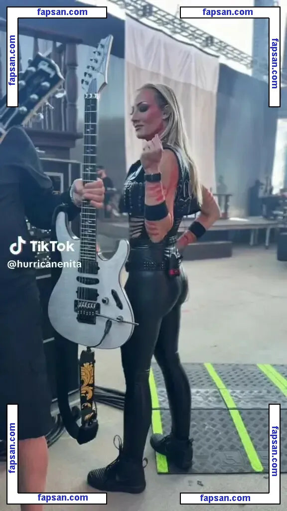 Nita Strauss голая фото #0029 с Онлифанс