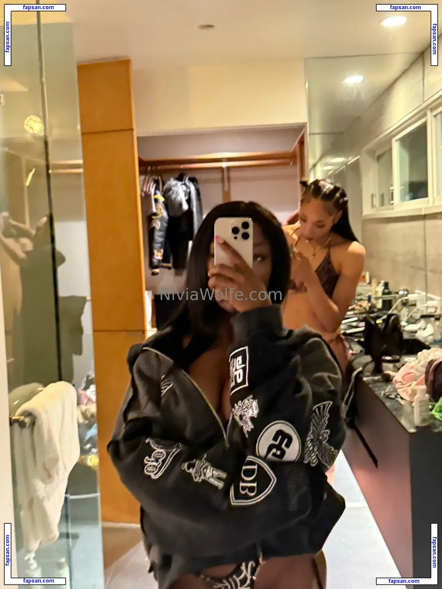 niviawolfe nude photo #0002 from OnlyFans