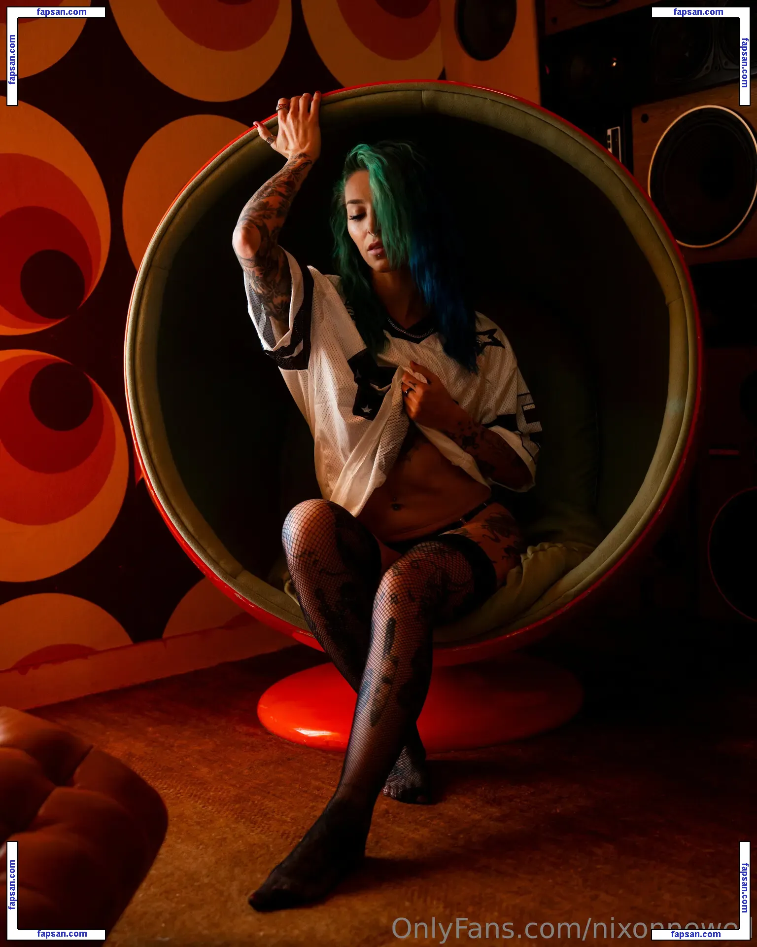 Nixon Newell nude photo #0003 from OnlyFans