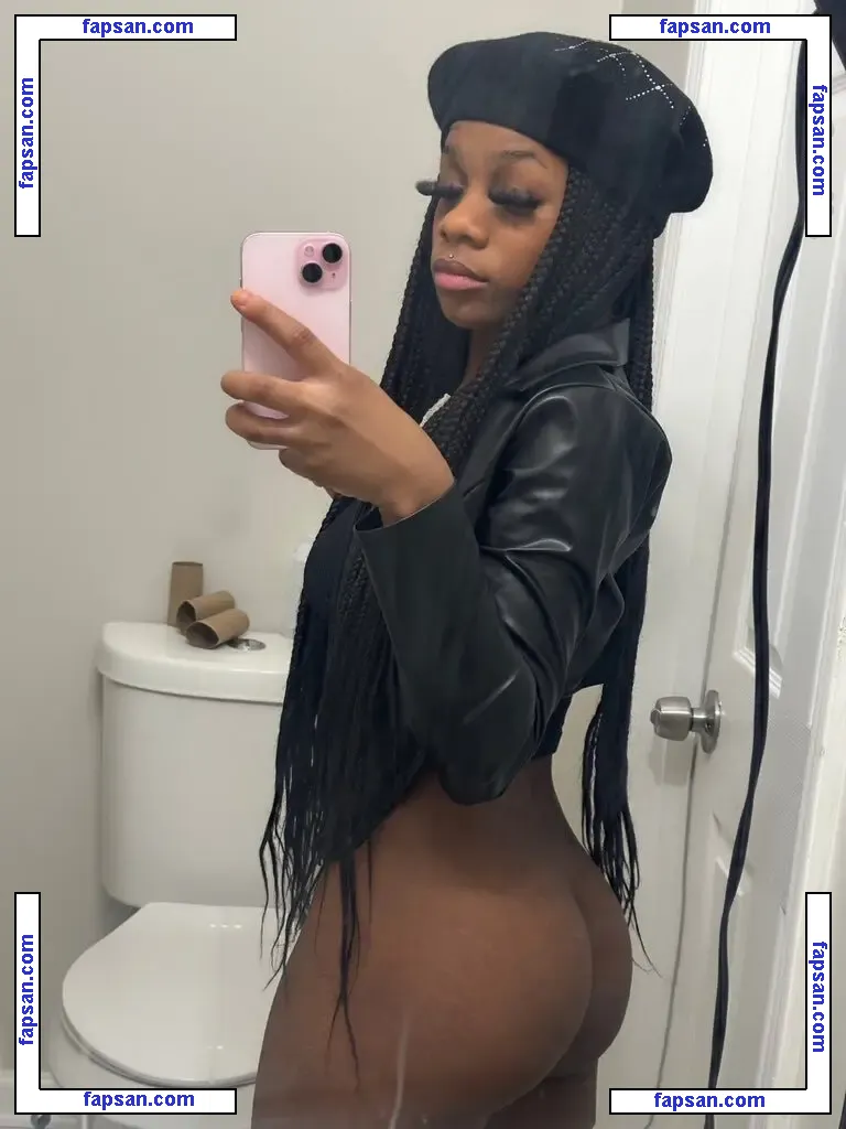 niyaa2mfinee nude photo #0021 from OnlyFans