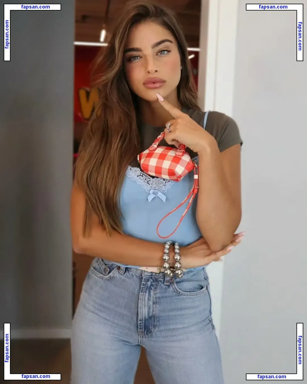 Noa Kirel nude photo #0120 from OnlyFans
